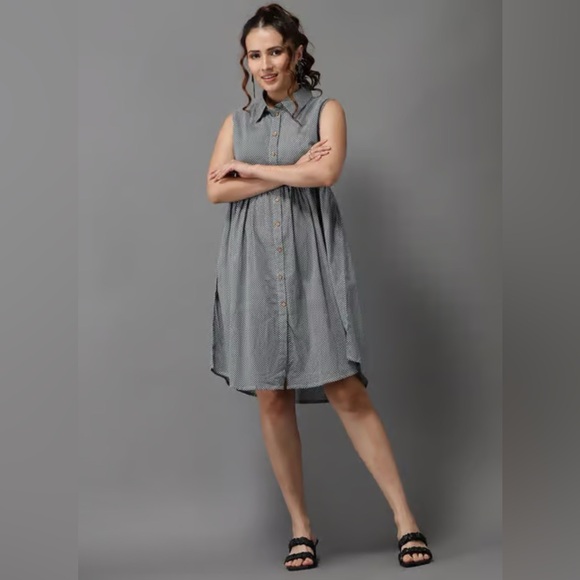 Wezc Dresses & Skirts - WeZC Summer sleeveless button-down dress size S gathered waist high-low striped